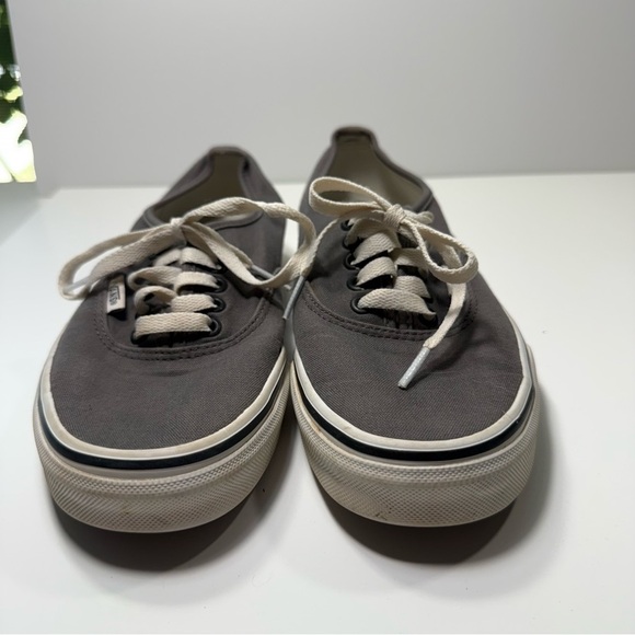 Vans Gray Canvas Lace Up Sneakers Women’s Size 8/Men’s 6.5 - Picture 2 of 10